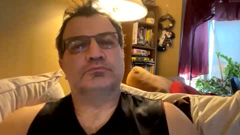 Snapshot of atozzzz chatting on 11/22/25, 05:12 atozzzz online show from 11/22/25, 05:12