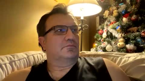 Snapshot of atozzzz chatting on 11/28/25, 05:43 atozzzz online show from 11/28/25, 05:43