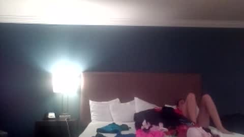 atreatforyou_86 online show from 12/21/25, 06:42