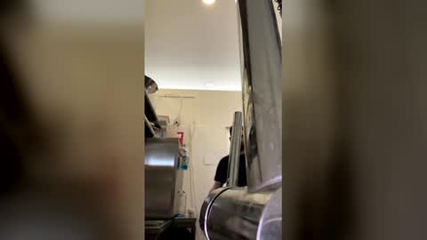 attila19894 online show from 04/21/26, 08:31