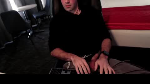 Chris online show from 06/09/26, 02:28