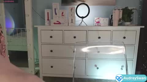 Mary online show from 03/01/26, 07:49