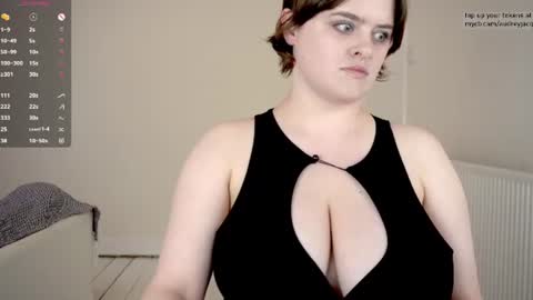 Snapshot of audreyjacq chatting on 06/10/26, 04:50 Audrey Jacq online show from 06/10/26, 04:50