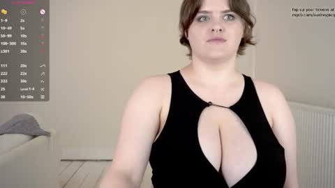 Snapshot of audreyjacq chatting on 06/26/26, 03:16 Audrey Jacq online show from 06/26/26, 03:16