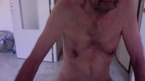 auguste688483 online show from 04/01/26, 08:26