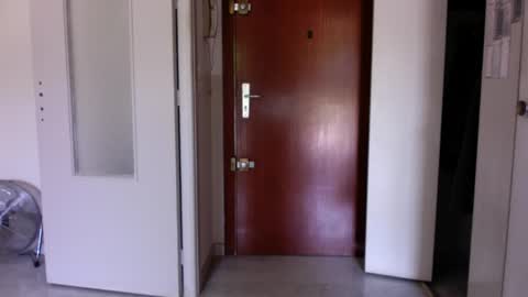 auguste688483 online show from 04/18/26, 09:02