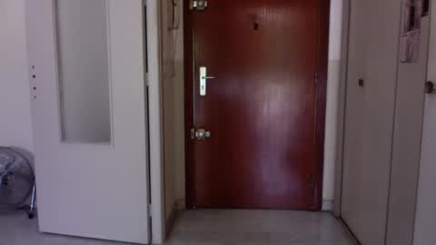 auguste688483 online show from 04/20/26, 08:06