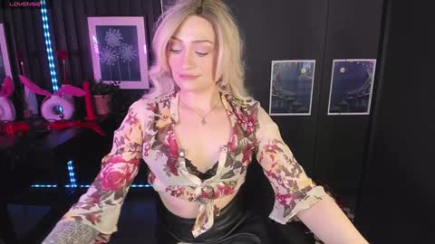 Snapshot of augustine_magnetic chatting on 01/21/25, 06:43 Augustine online show from 01/21/25, 06:43