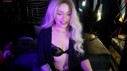 Snapshot of augustine_magnetic chatting on 02/16/25, 06:32 Augustine online show from 02/16/25, 06:32