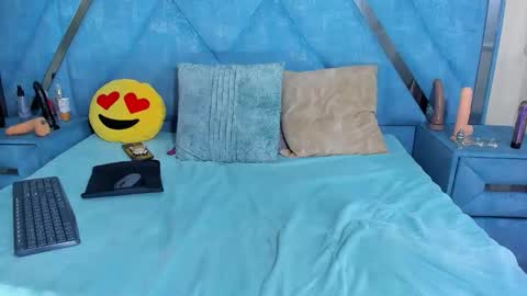 Monii Yi online show from 02/28/26, 07:09