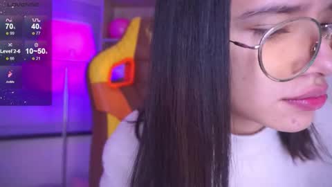 aura_rouss online show from 11/29/25, 12:57