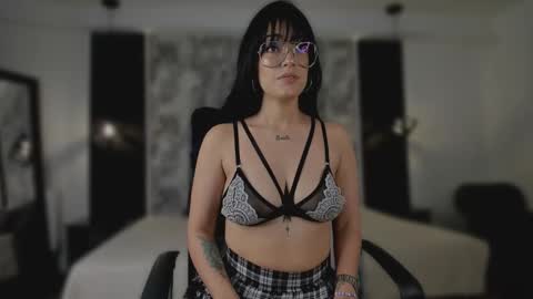 Aura online show from 02/25/26, 12:26