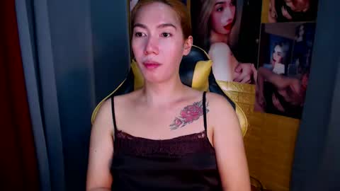 Miss awra online show from 10/16/25, 05:52