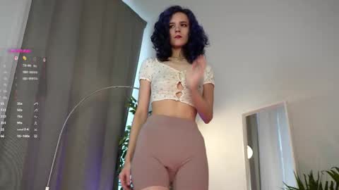 Snapshot of auralana chatting on 10/09/25, 06:55 Lana online show from 10/09/25, 06:55