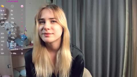 Liana online show from 02/15/26, 01:13