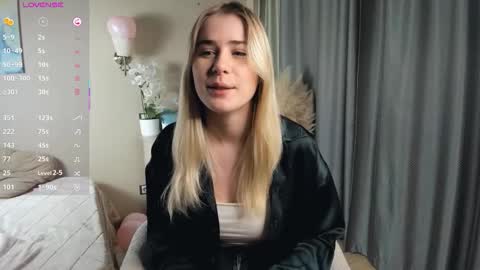 Liana online show from 02/17/26, 01:02