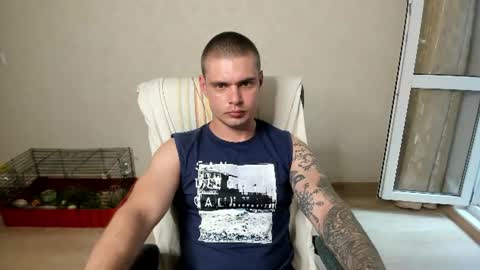 Snapshot of aurelius_x1 chatting on 07/04/26, 04:02 Maks online show from 07/04/26, 04:02