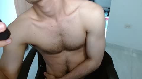 Snapshot of aureliv1 chatting on 09/12/25, 10:43 Aureliano online show from 09/12/25, 10:43