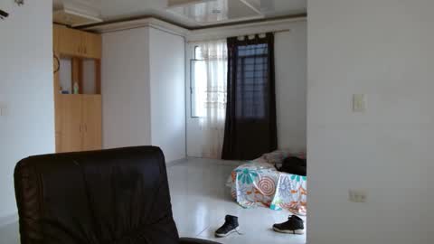 Snapshot of aureliv1 chatting on 10/05/25, 09:24 Aureliano online show from 10/05/25, 09:24