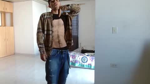 Snapshot of aureliv1 chatting on 10/18/25, 08:42 Aureliano online show from 10/18/25, 08:42