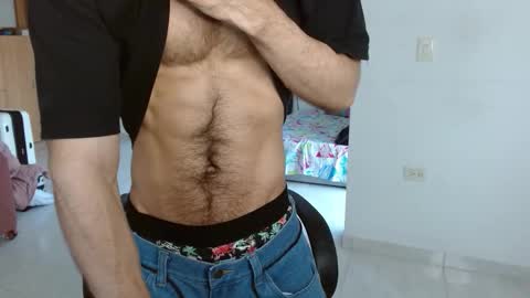 Snapshot of aureliv1 chatting on 11/29/25, 10:24 Aureliano online show from 11/29/25, 10:24