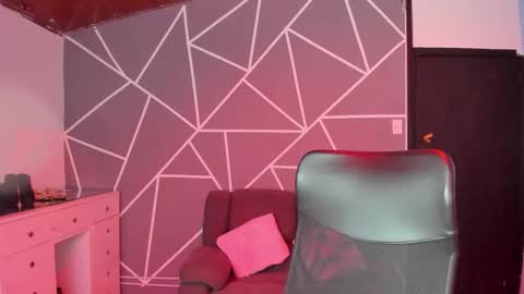 aurora online show from 11/25/25, 04:29