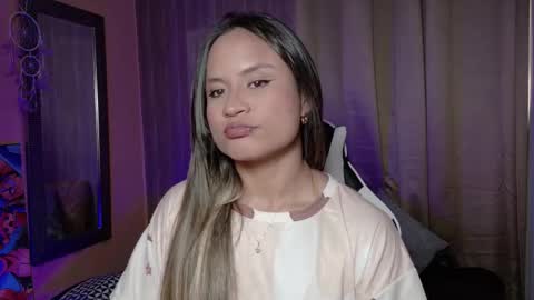 aurora_collins08 online show from 11/25/25, 05:46