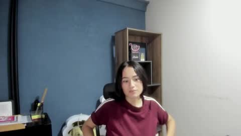 aurora_fernandez online show from 02/06/26, 08:56