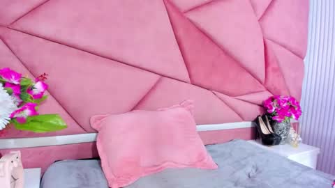 Aurora online show from 02/25/26, 12:37