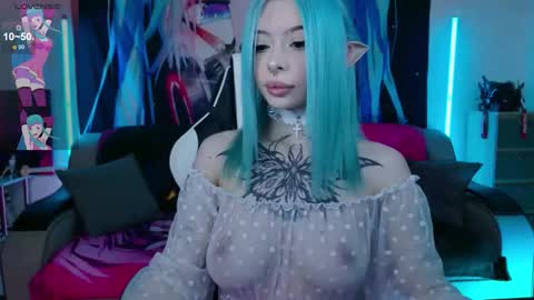 AURORA NATSUKI online show from 03/19/26, 11:25