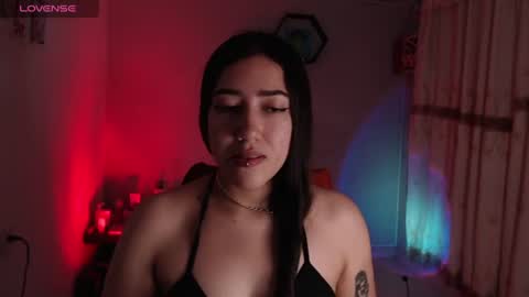 Snapshot of aurora_shy_ chatting on 07/12/26, 11:40 Aurora online show from 07/12/26, 11:40