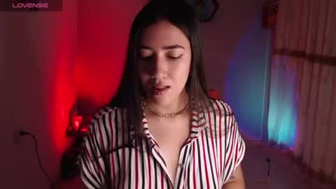 Snapshot of aurora_shy_ chatting on 07/20/26, 02:59 Aurora online show from 07/20/26, 02:59
