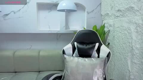 Snapshot of aurora_tp chatting on 02/10/26, 07:29 AURORA online show from 02/10/26, 07:29