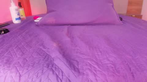 auroraa_miller online show from 04/11/26, 07:45