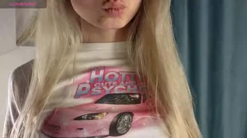 Aurora online show from 09/20/25, 01:34