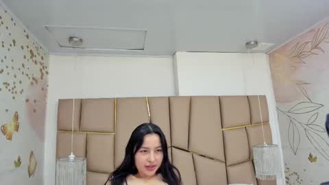 AuroraGracce online show from 05/09/26, 12:10
