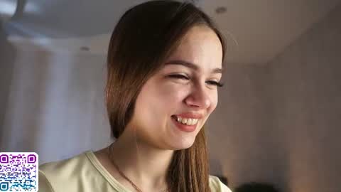 Snapshot of auroralowen chatting on 06/23/26, 03:48 Aurora online show from 06/23/26, 03:48