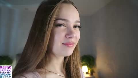 Snapshot of auroralowen chatting on 07/14/26, 06:07 Aurora online show from 07/14/26, 06:07
