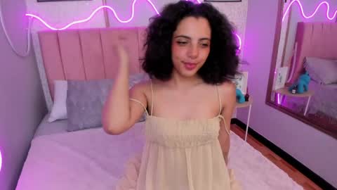 Mariana  online show from 04/15/26, 03:46