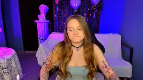 Snapshot of auroranelson chatting on 02/18/26, 05:09 Aurora online show from 02/18/26, 05:09