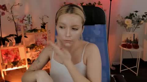 aurorawrenfield online show from 01/15/26, 05:01