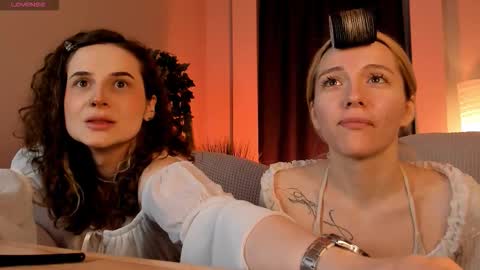 aurorawrenfield online show from 03/26/26, 03:01