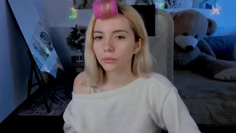 aurorawrenfield online show from 04/10/26, 04:28