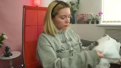 Snapshot of aurorawrenfield chatting on 04/25/26, 04:26 aurorawrenfield online show from 04/25/26, 04:26