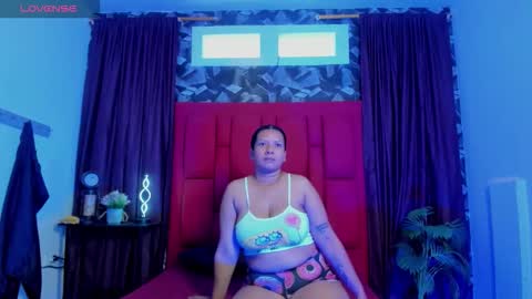 auroreadams online show from 11/17/25, 02:12