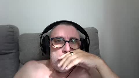 aussie_ozzie online show from 05/17/26, 12:41