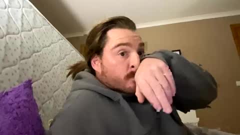 Aussie online show from 04/18/26, 09:24