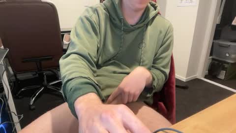 aussiedill_1 online show from 07/11/26, 05:54