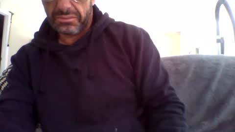 aussieguy59660 online show from 10/12/25, 12:09