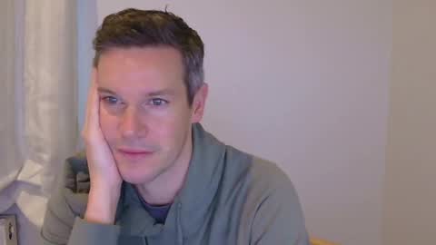 aussiesurfer0000 online show from 02/17/25, 09:30